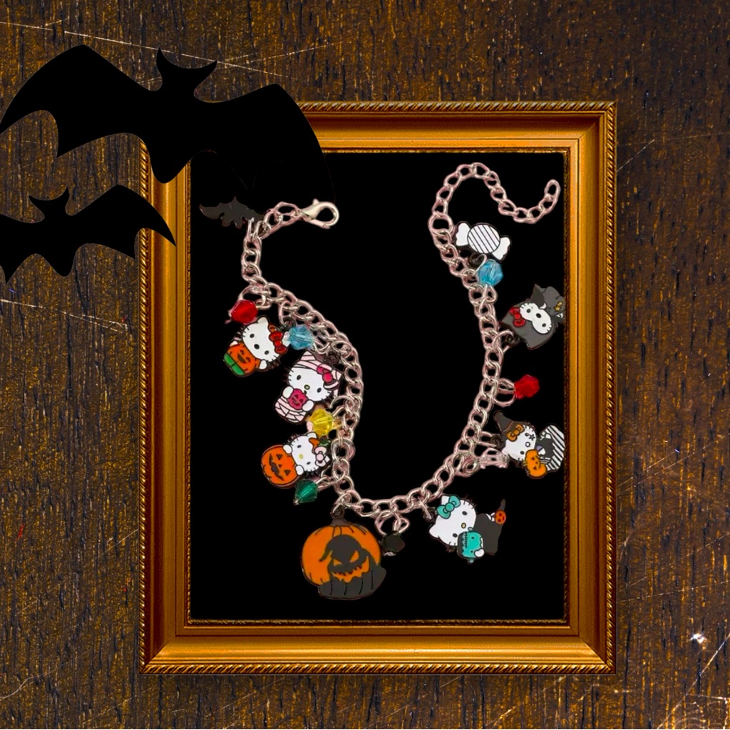 7 Hello Kitty Halloween Themed Charm Bracelet For Women - Zinc Alloy 7$